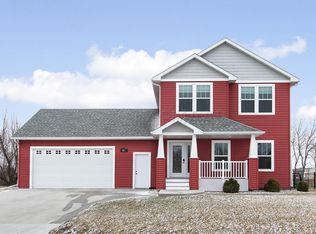 417 Sequoia Dr, Mapleton, ND 58059