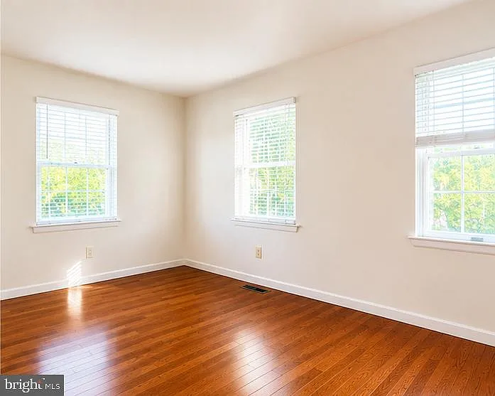 196 Jonathan Dayton Ct — Photo 7