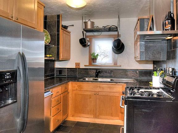 3rd image of 3223 E 30th Ave