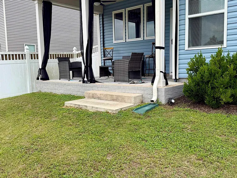 629 Corsih Pl — Photo 2