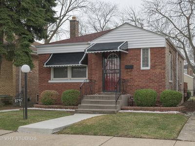 9742 S Prairie Ave, Chicago, IL, 60628