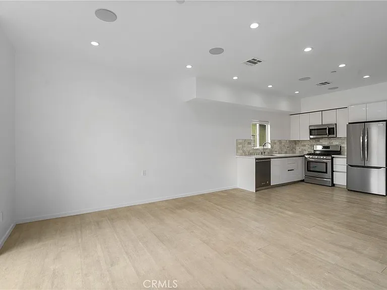 6009 1/2 Barton Ave #6009 — Photo 9
