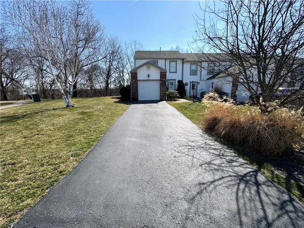 1400 Chelsea Dr, Imperial, PA 15126