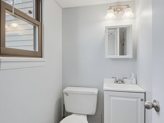 4th image of 555 Russell Rd APT E29