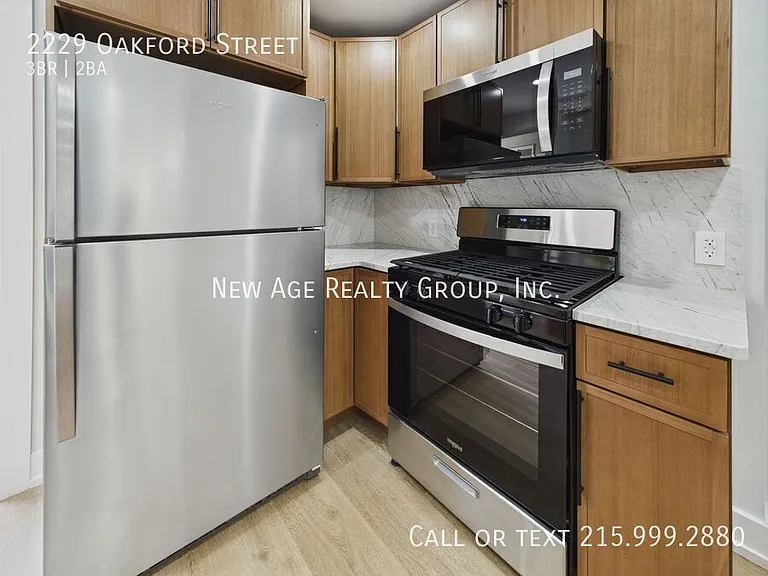 2229 Oakford St — Photo 2