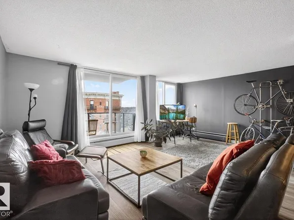 10011 116th St NW #405, Edmonton, AB T5K 1V4