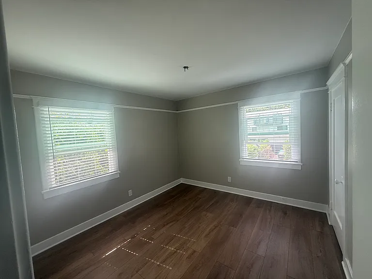 1817 E 3rd St #1819 — Photo 19