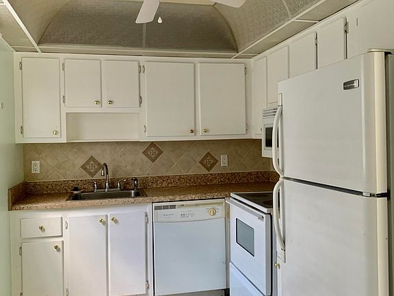 5th image of 604 Saxony Park Unit M