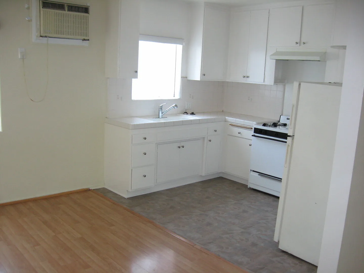 710 Genesee - E.E Separate Prop Tr. — Photo 4