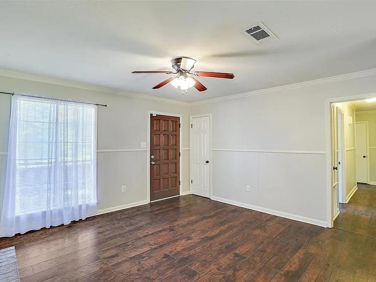 2525 Gina Dr — Photo 6