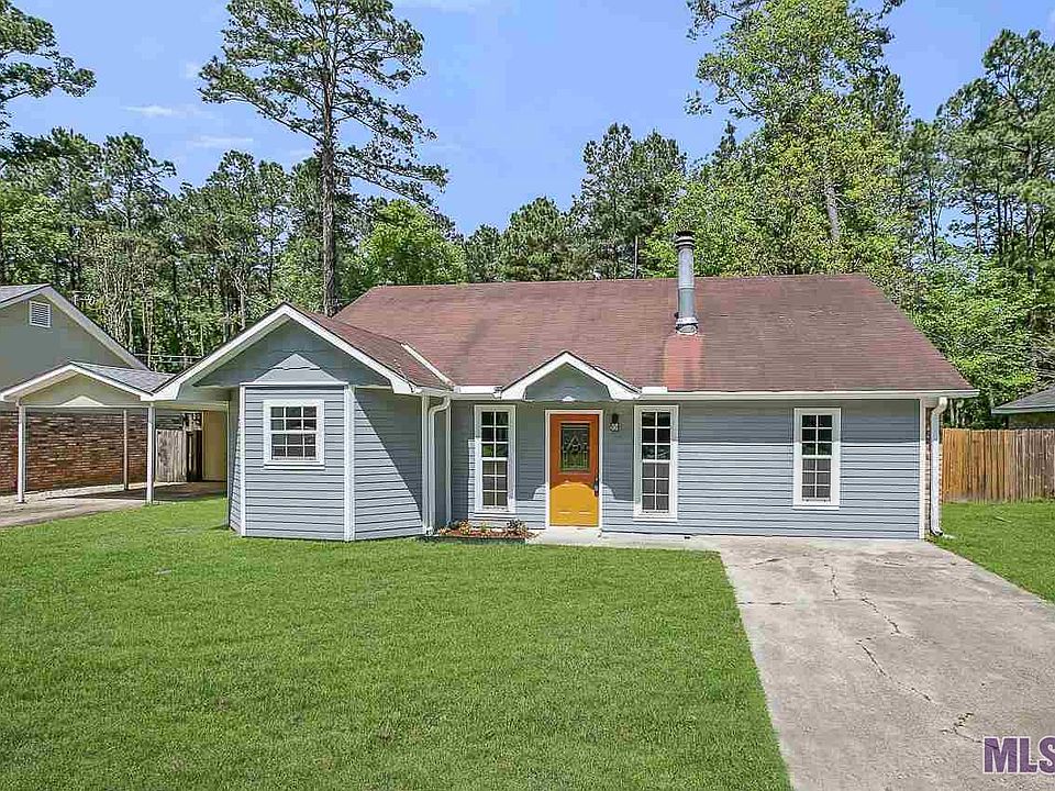 1st image of 44122 Lake Village Dr
