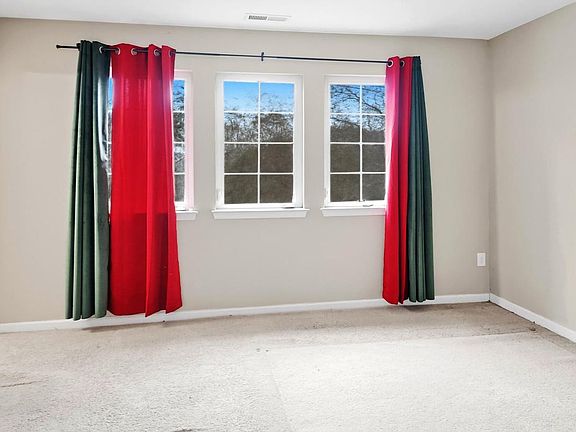 5th image of 18 Bridle Path Ct