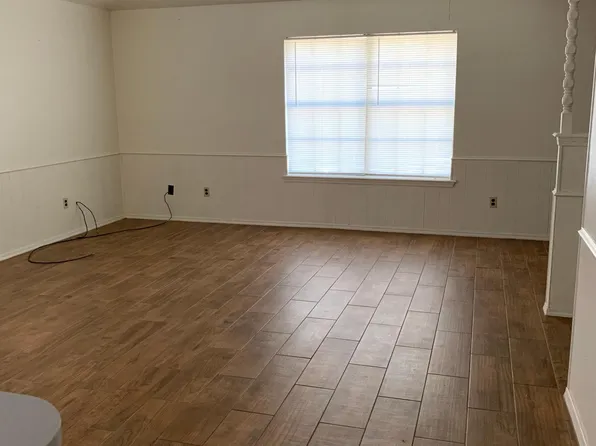 1015 Sugarloaf Dr, Amarillo, TX 79110