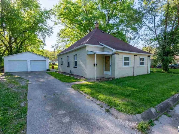 307 N 11th St, Clinton, IN 47842
