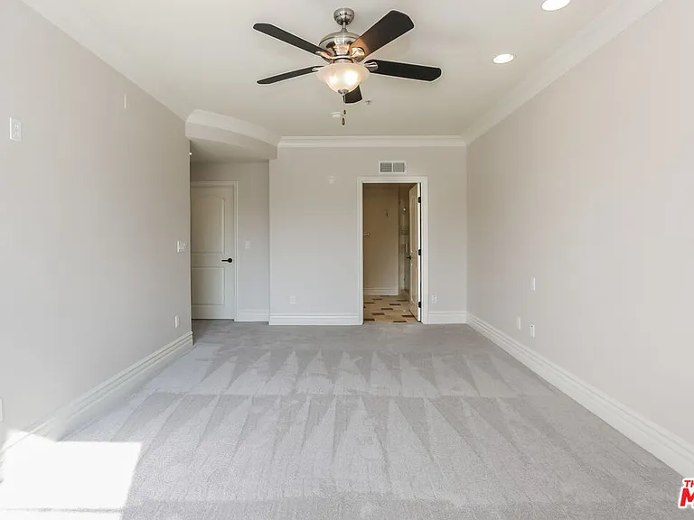 12026 Hoffman St #402 — Photo 24