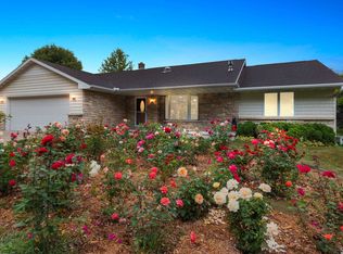 8994 Pine Ln, Fremont, WI 54940