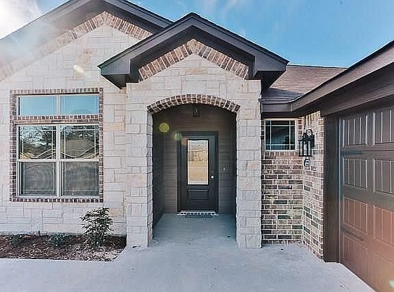 4th image of 386 Noah Ln