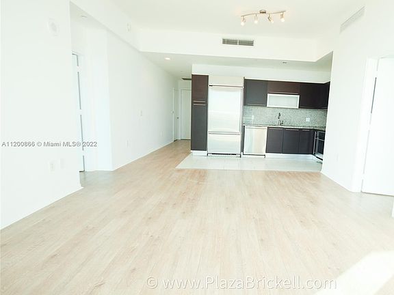 3rd image of 950 Brickell Bay Dr APT 4807