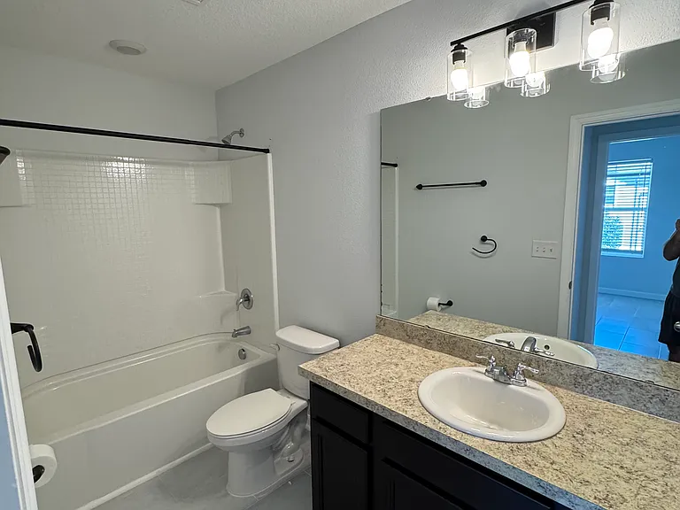 386 Madison Dr — Photo 11