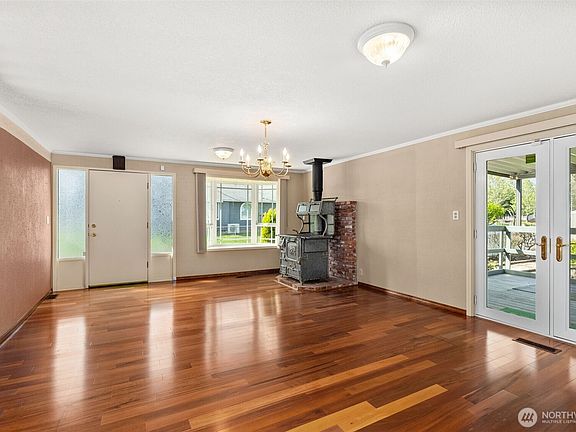 3rd image of 319 E Union Street