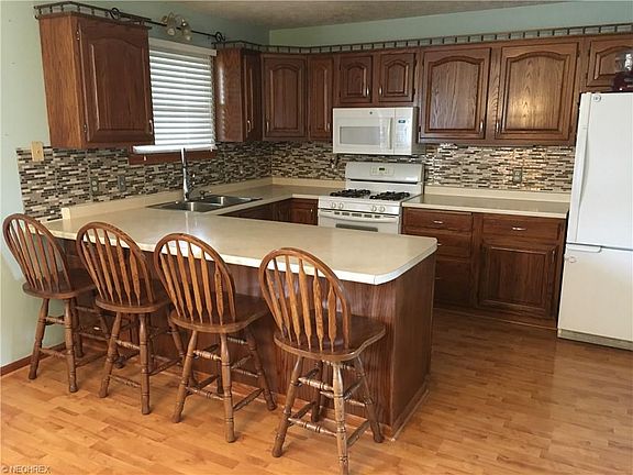4th image of 112 Northwood Dr