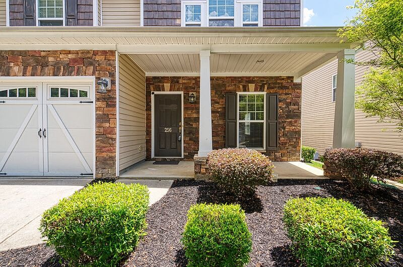 256 Barbours Ln Greenville Sc 29607 Zillow 
