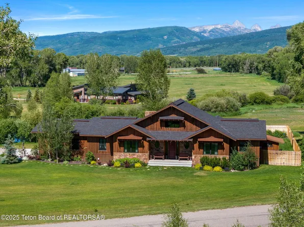 6289 Fox Meadows Dr, Victor, ID 83455