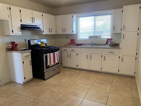 3rd image of 345 Encino Dr