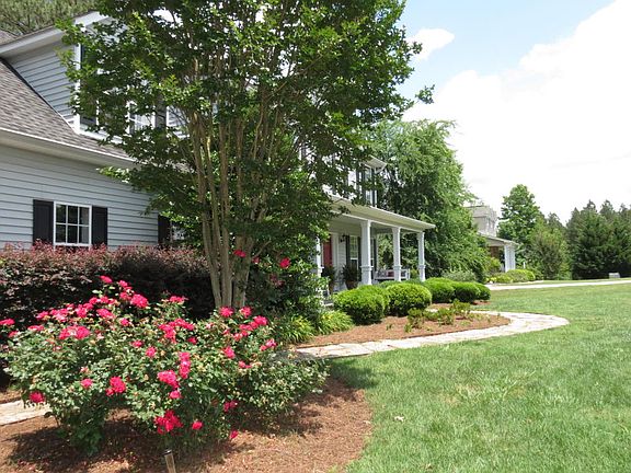 4th image of 134 Woodberry Dr NW