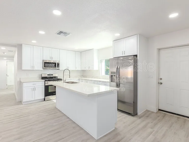 120 W Hu Esta Dr — Photo 2