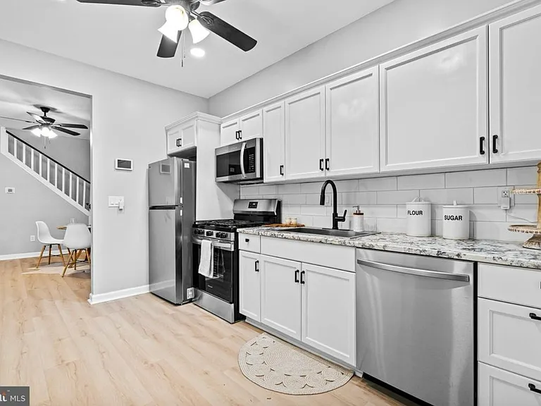 3602 5th St — Photo 7