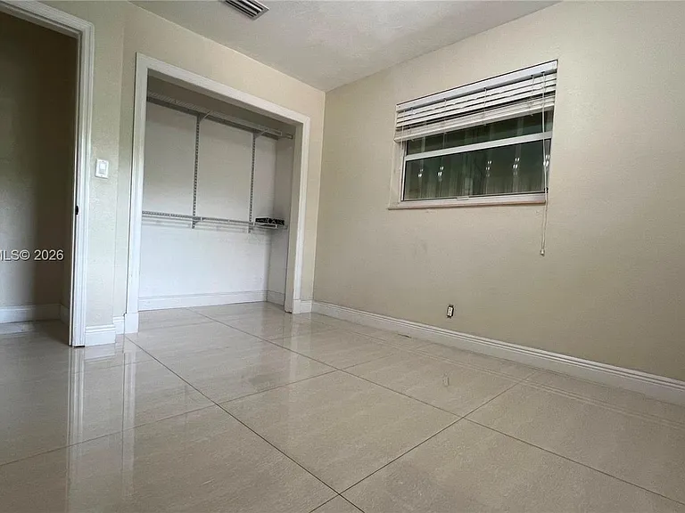 6550 SW 8th St — Photo 12