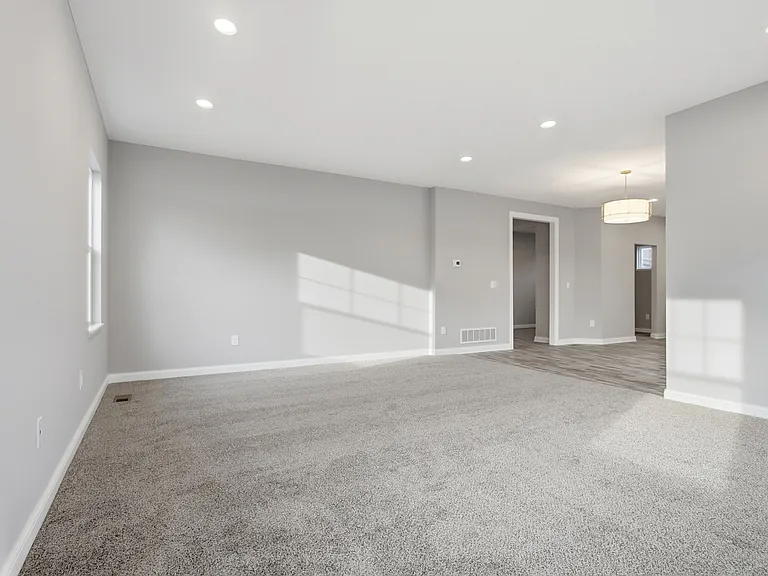 7051 Aster Way — Photo 32