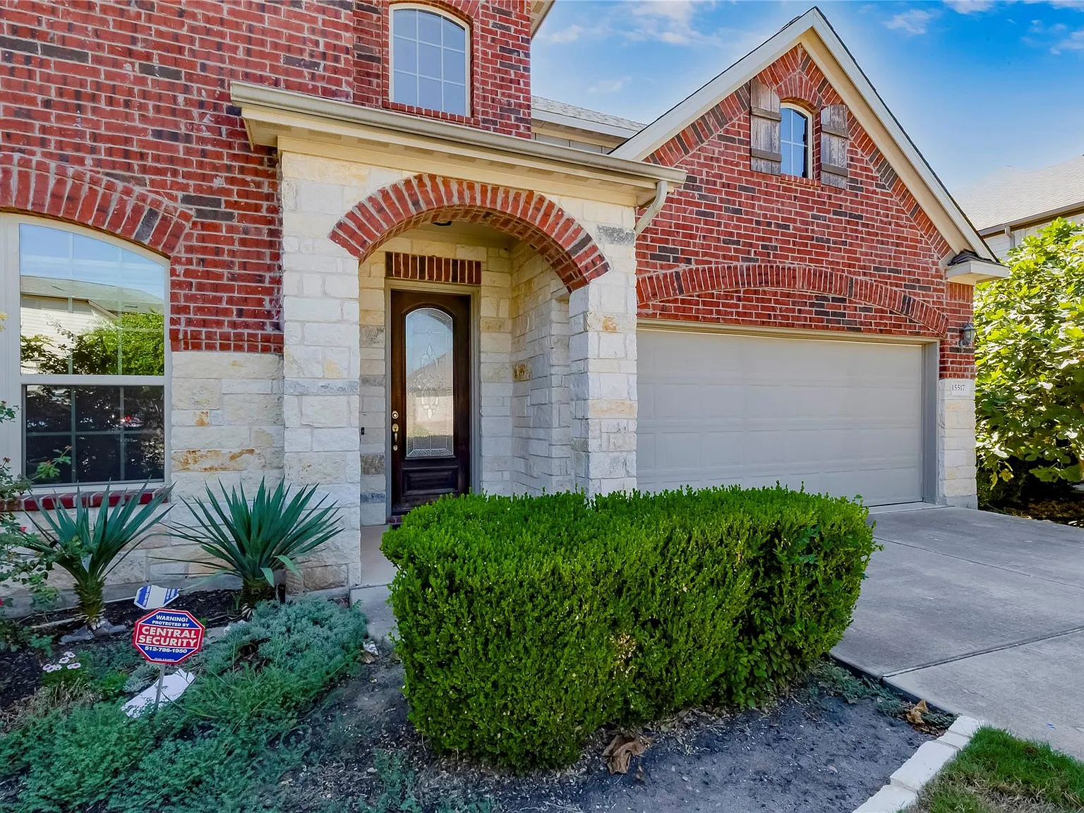 4 bed, 3.0 bath, 3039 sqft, $3,200 — Photo 4