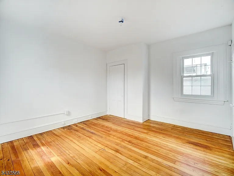 444 N Broad St — Photo 15