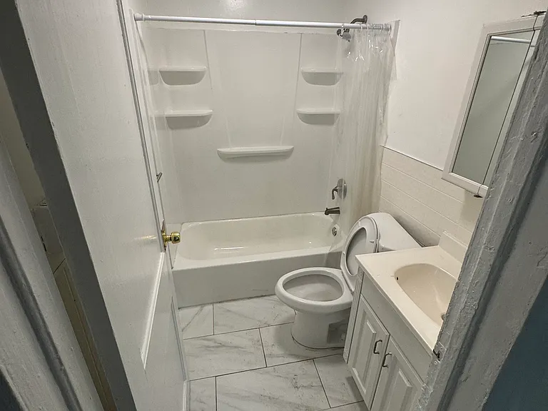79 High St #B5 — Photo 9