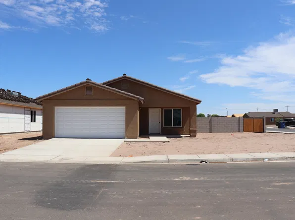 1446 S San Joaquin Ave, Somerton, AZ 85350