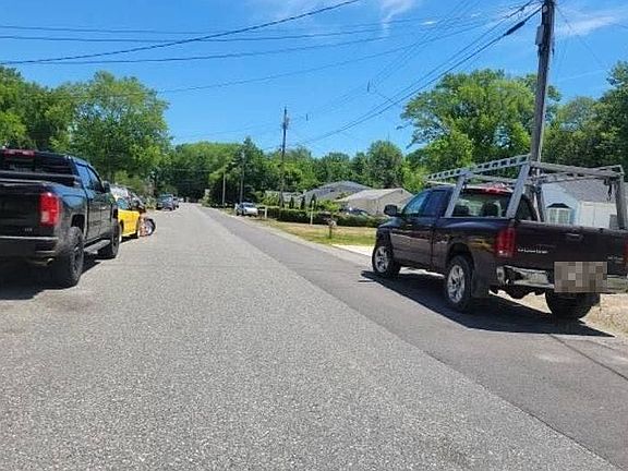 4th image of 20 Linda Ln