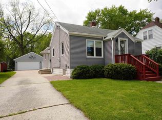 1426 Porlier St, Green Bay, WI 54301