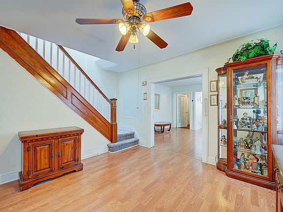 5th image of 7013 71st St