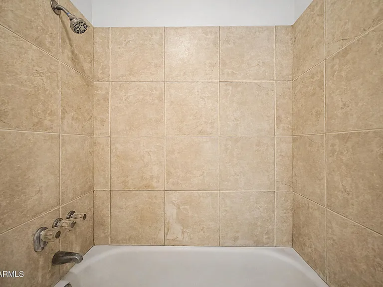 5227 N 24th St #201 — Photo 24