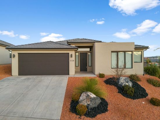 2128 N Montagna St, Washington, UT 84780