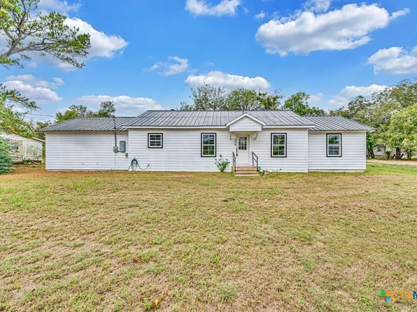 (undisclosed Address), Donie, TX 75838