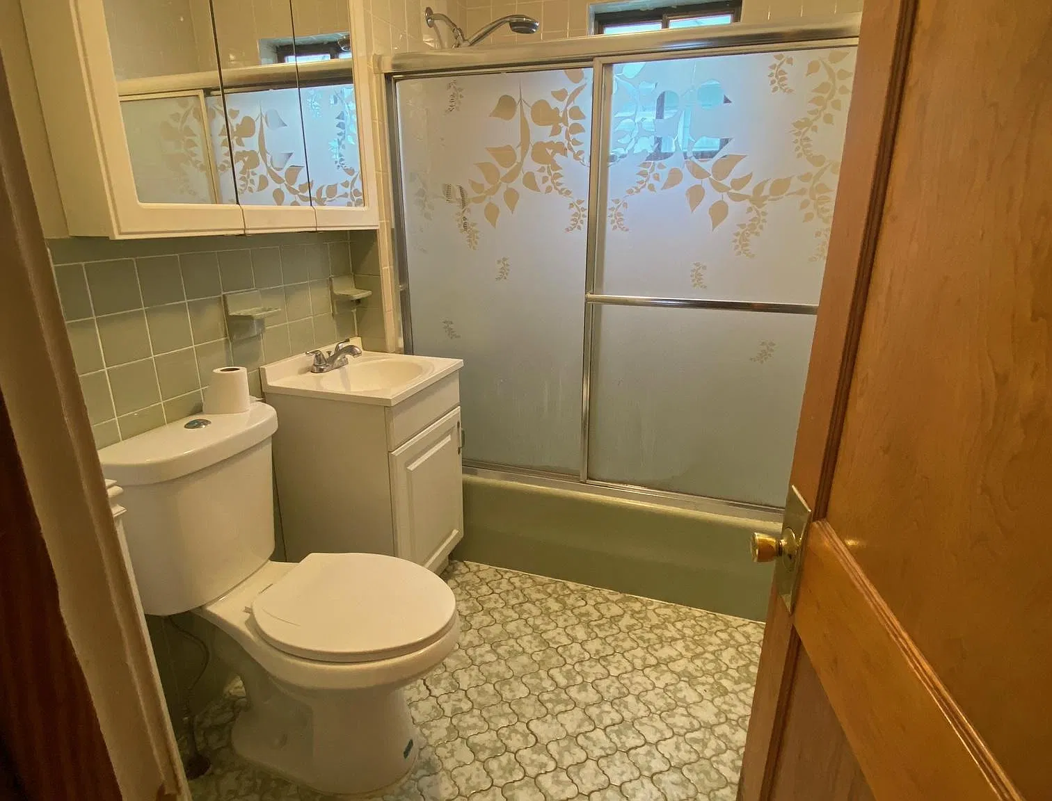 12 Carney St — Photo 3
