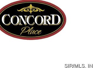 708 Pleasant Valley Dr, Godfrey, IL 62035