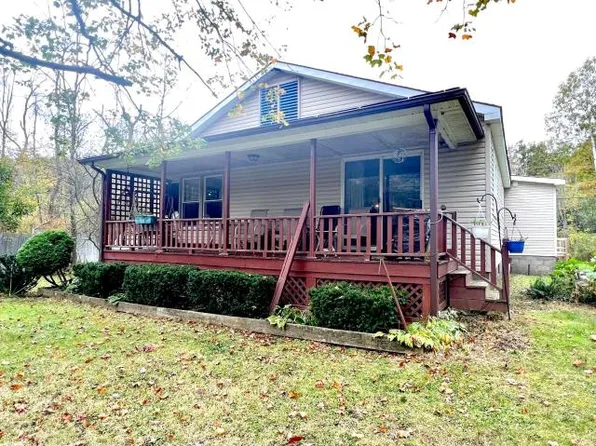 110 Bon Ayre Ln, Russell, PA 16345