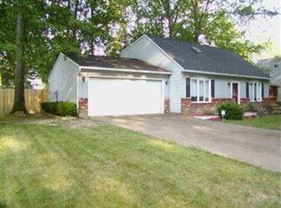 394 Bayberry Dr, Elyria, OH 44035