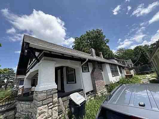 4th image of 3543 Bellefontaine Ave