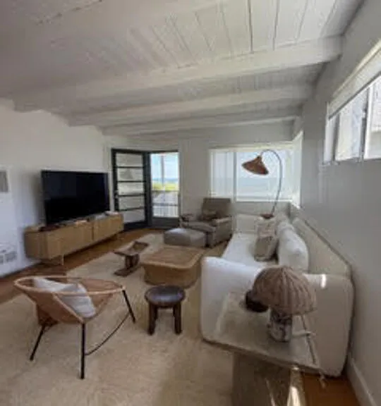 25119 Malibu Rd — Photo 2