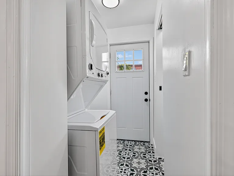 3344 Clay Pl NE — Photo 9